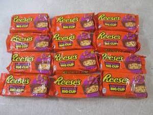 (B-1) 12 King Size Reeses Pretzels ...
