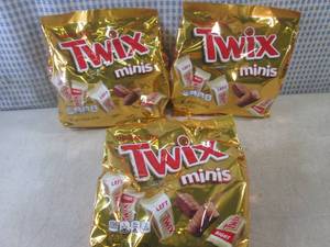 (B-3) 3 Sharing Size Bags of Twix M...