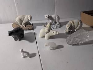 lot 9A image: Polar Bear Figurine Collection Lot - Mixed Materials