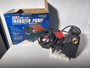 lot 15Z image: Barracuda 12 HP Cast Iron Transfer Pump