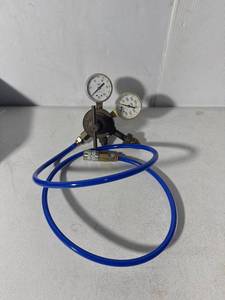 lot 32Z image: Pressure Regulator with Dual Gauges - Brass Fittings