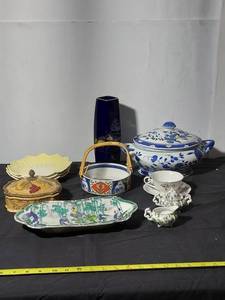 lot 36 image: Vintage Ceramic Porcelain Lot