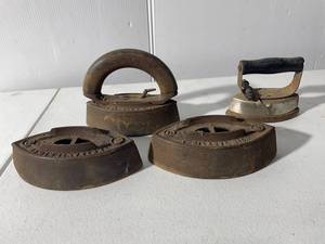 lot 106 image: Vintage Cast Iron Sad Irons Collection Lot of 4