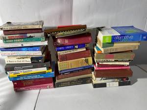 lot 119 image: Assorted Book Lot - Classic & Modern Literature
