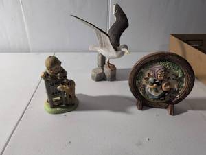 lot 124A image: Hummel Style U.N. Children Figurine & Seagull Sculpture Set