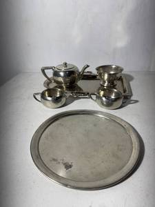 lot 176 image: Vintage Old English etc. Pewter Tea Set