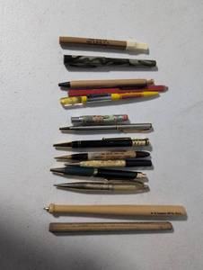 lot 178 image: Vintage Pen & Pencil Lot Collection