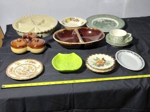 lot 209 image: Vintage Eclectic Dishware Collection