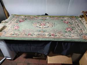 lot 251 image: Vintage Floral Area Rug - Wool