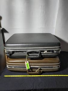 lot 252 image: Vintage Samsonite Suitcase Set