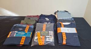 lot 109 image: Collection of Assorted Mens Graphic and Performance T-Shirts XXL Tall