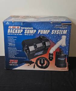lot 22 image: 12V DC Thermoplastic Backup Sump Pump System