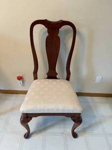 lot 164 image: Antique Mahogany Dining Chair with Upholstered Seat