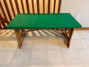 lot 175 image: Plastic Table with Green Top