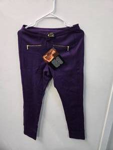 IMAN Womens Pants size 8 (New with a Tag) Color Purple