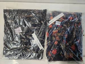 Lot of Two Coco Carmen Leggings ( Black XXL Red& Black flowery LXL, New).