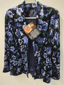 IMAN Flowery comfortable Winter Sleep Wear for Women ( New with tag Size L