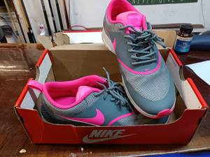 lot 66 image: Womens Nike Air Max Size 7.5
