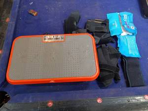 lot 118 image: Powerfit vibrating exercise platform