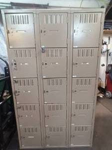 lot 126 image: Metal Lockers