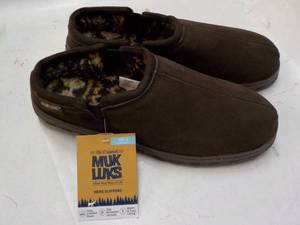lot 29 image: Muk Luks size Mens 12 Chocolate Sl...