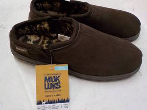 lot 30 image: Muk Luks size Mens 12 Chocolate Sl...