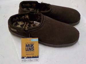 lot 31 image: Muk Luks size Mens 12 Chocolate Sl...