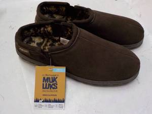 lot 33 image: Muk Luks size Mens 12 Chocolate Sl...