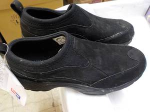 lot 48 image: Canyon Walker III size 9 Shoes...