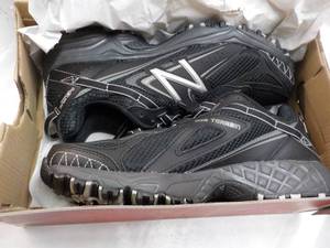 lot 52 image: New Balance size 9 Shoes...