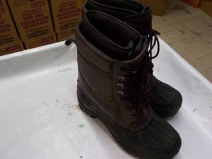 lot 59 image: Itasca size 10 Insulated Boots...