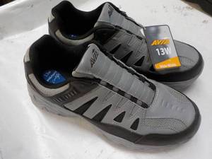lot 62 image: Avia size 13 W Tennis Shoes...