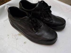 lot 63 image: Black Leather Shoes size 13...
