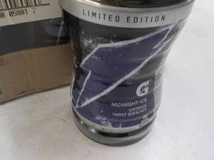 lot 147 image: 15 ct 28 oz Bottles Gatorade Midnit...