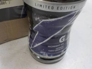 lot 148 image: 15 ct 28 oz Bottles Gatorade Midnit...