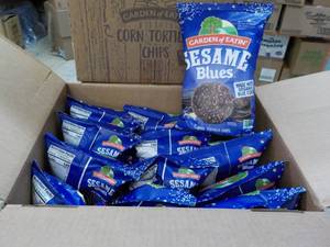lot 182 image: 12 ct 5.5 oz Bags Garden of Eatin S...