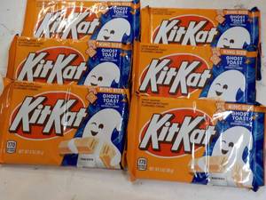 lot 237 image: Kit Kat Candy...