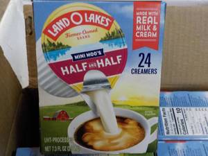 lot 250 image: Land O Lakes 6 ct Half and Half- 24...