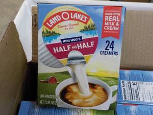 lot 253 image: Land O Lakes 6 ct Half and Half- 24...
