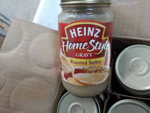 lot 261 image: 12 ct 12 oz Jars Heinz Roasted Turk...
