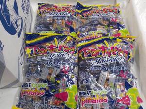 lot 265 image: 4 ct 35.08 oz Bags Manzela Party Ba...