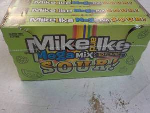 lot 273 image: 10 ct Mike and IKE Mega Mix Boxes ...
