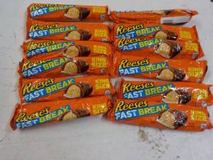 lot 283 image: Reeses Candy...