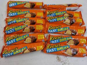 lot 284 image: Reeses Candy...