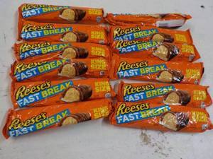 lot 285 image: Reeses Candy...