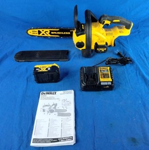 lot 64 image: DeWalt 20V MAX XR Compact 12 Cordless Chainsaw Kit