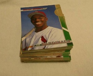 lot 36 image: ASSORTED BASEBALL CARDS