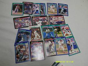 lot 46 image: BASEBALL CARDS
