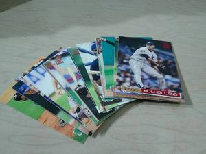 lot 68 image: BASEBALL CARDS