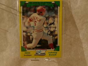 lot 155 image: JOHNNY BENCH